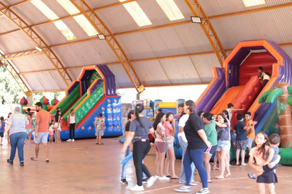  Festa do Dia das Crianças, realizada no dia 11 de outubro na cidade de Primeiro de Maio, e também nos distritos de Vila Gandhi e Ibici.