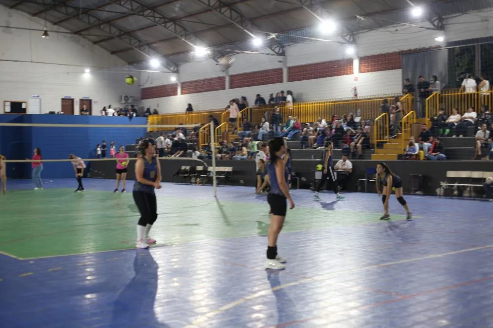 Emoção e superação marcam a segunda rodada do Campeonato Municipal de Vôlei de 1º de Maio