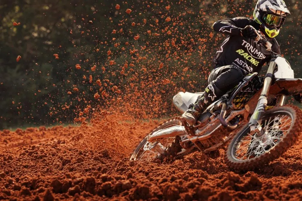 COPA PARANÁ 2025 – 6ª ETAPA DE MOTOCROSS AGITA 1º DE MAIO NESTE FINAL DE SEMANA! Adrenalina, velocidade e muita emoção em frente ao Terminal Turístico Paranatur!