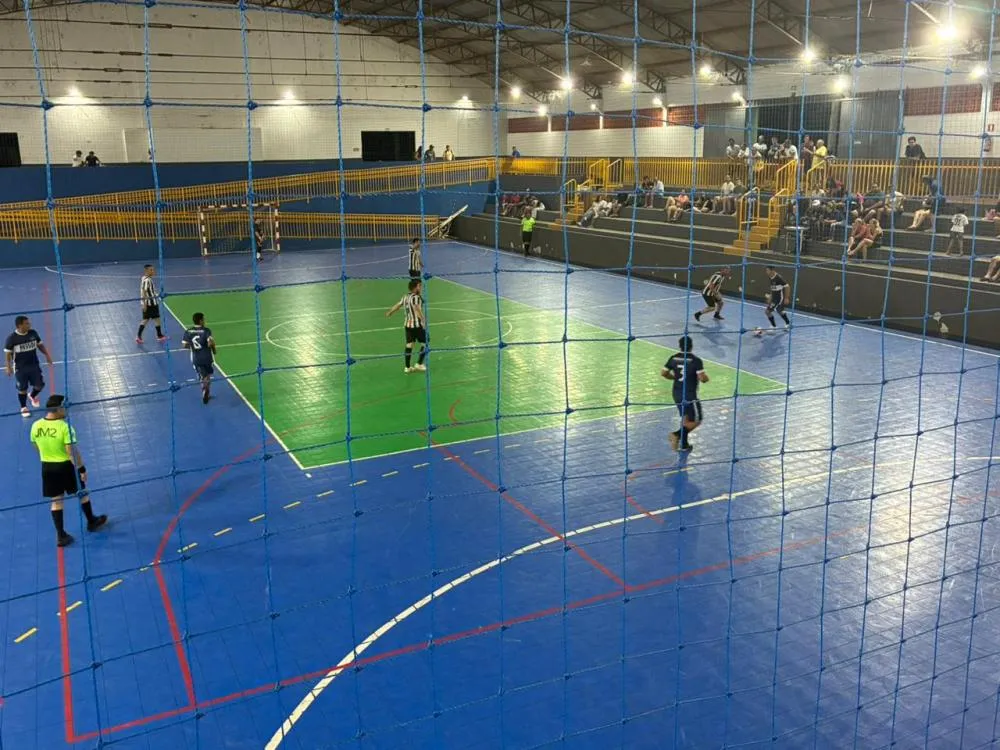 Gols, emoção e casa cheia marcam a abertura do Futsal Veteranos 2026