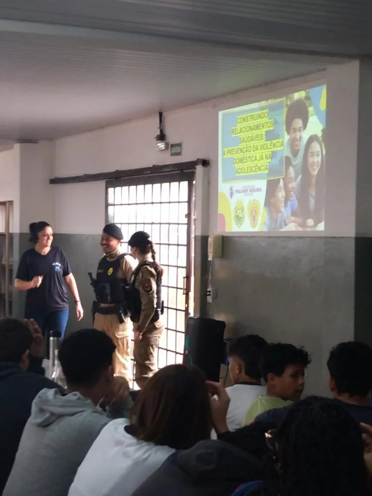 Polícia Militar Realiza Blitz Educativa em Alusão ao Agosto Lilás em Combate à Violência Contra a Mulher